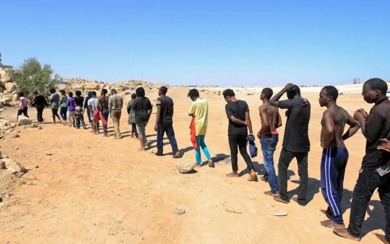 20 Orang Ditemukan Tewas di Gurun Libya