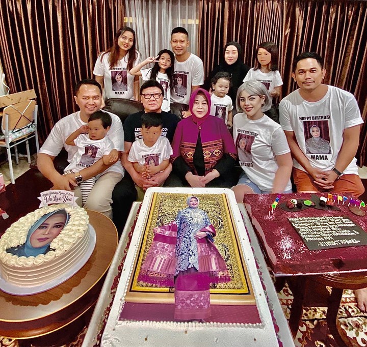 Kompak di Perayaan Ultah Erni