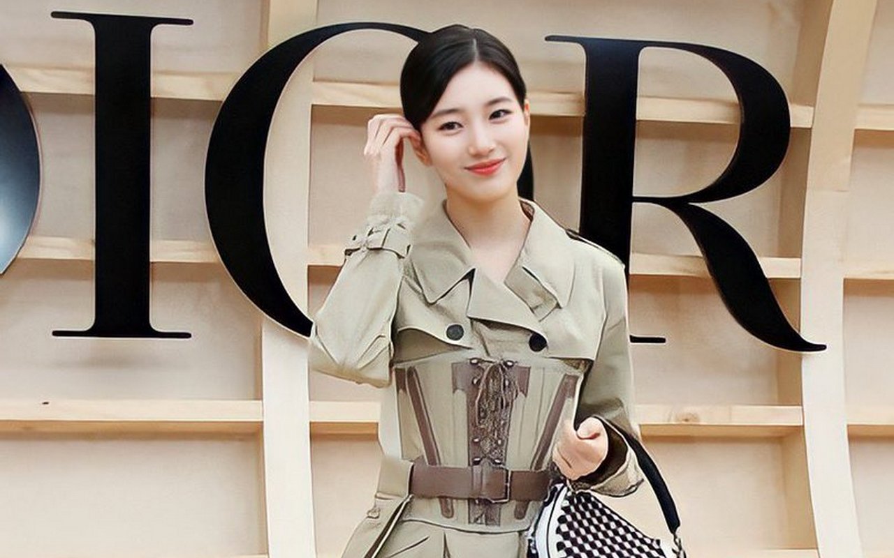 Dikelilingi Bejibun Hadiah dari Penggemar, Suzy Rayakan Debut Anniversary Ke-12