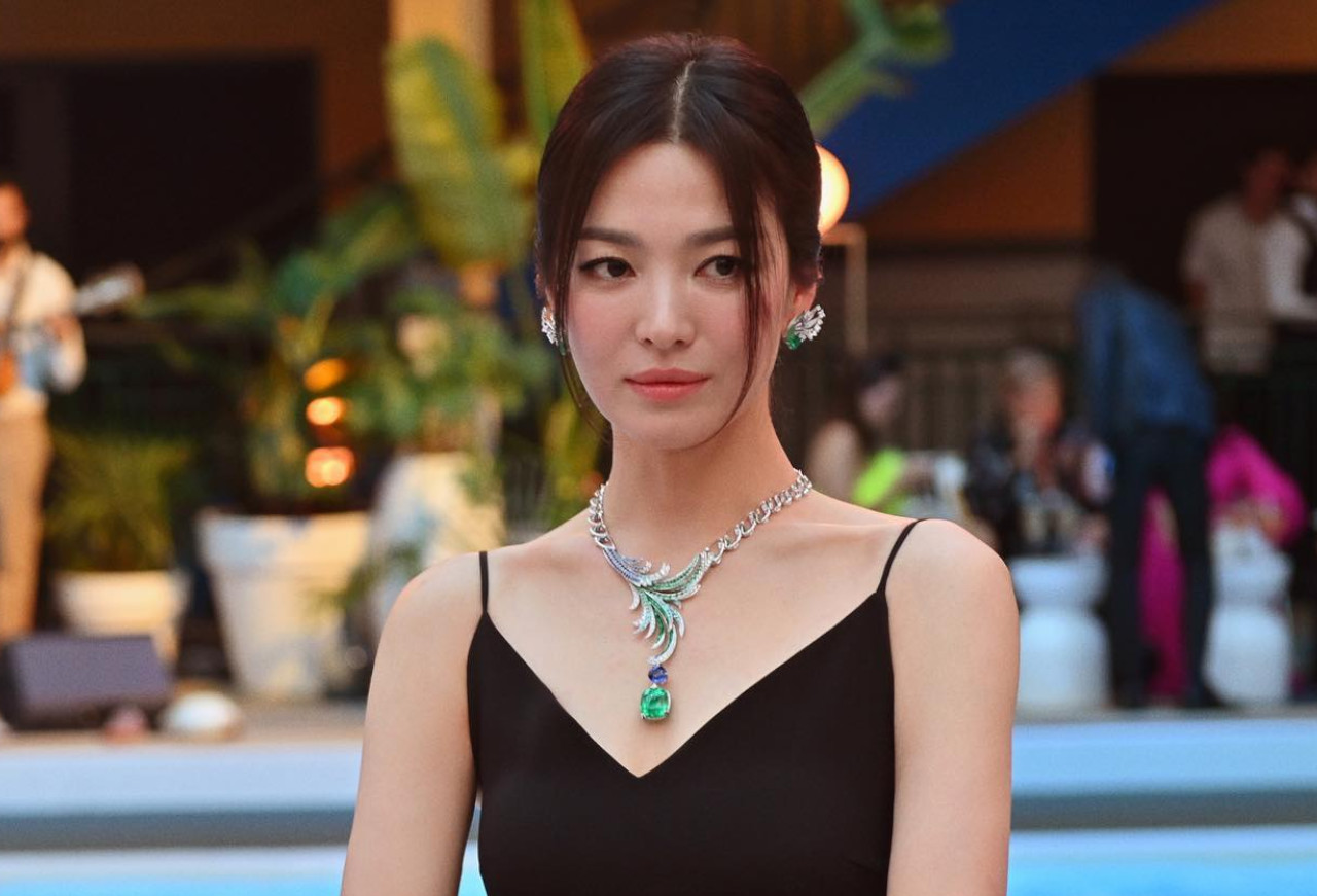 Penampilan Song Hye Kyo Pakai Perhiasan Seharga Miliaran di Event Chaumet Tuai Komentar Begini