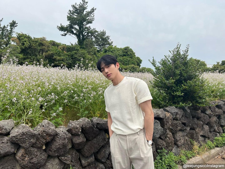 Pancarkan Pesona <i>Boyfriend Material</i>