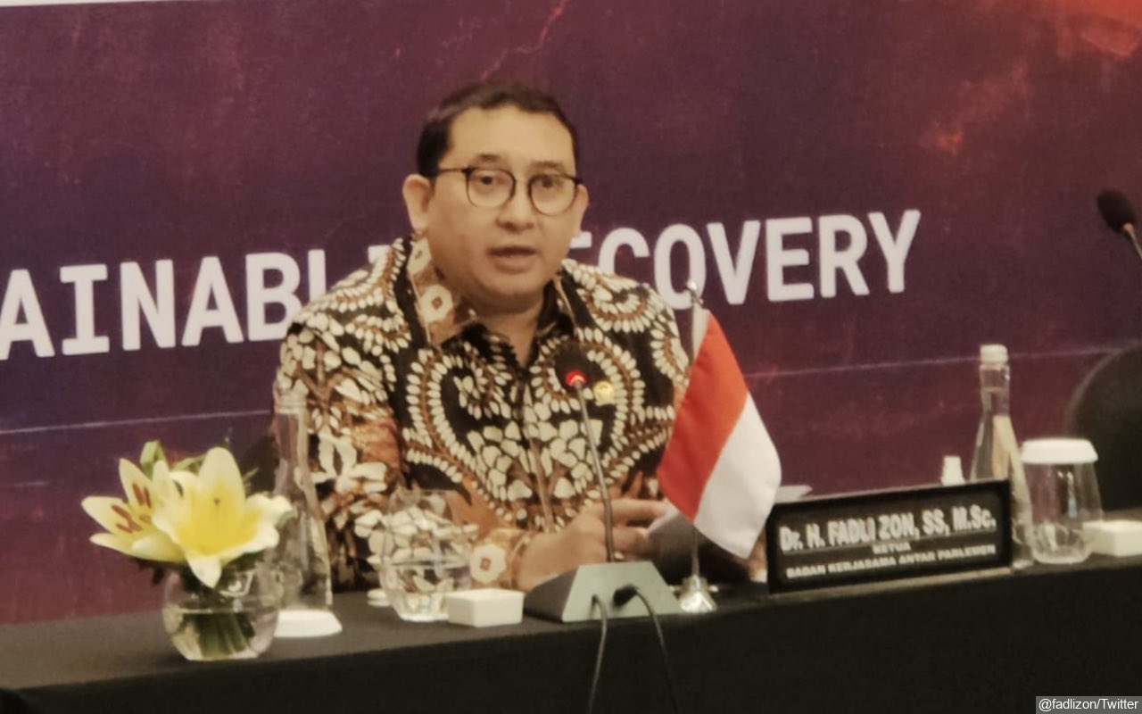 Pemerintah Berencana Jadikan Booster Syarat Perjalanan, Fadli Zon Kritik Persulit Mobilitas Rakyat