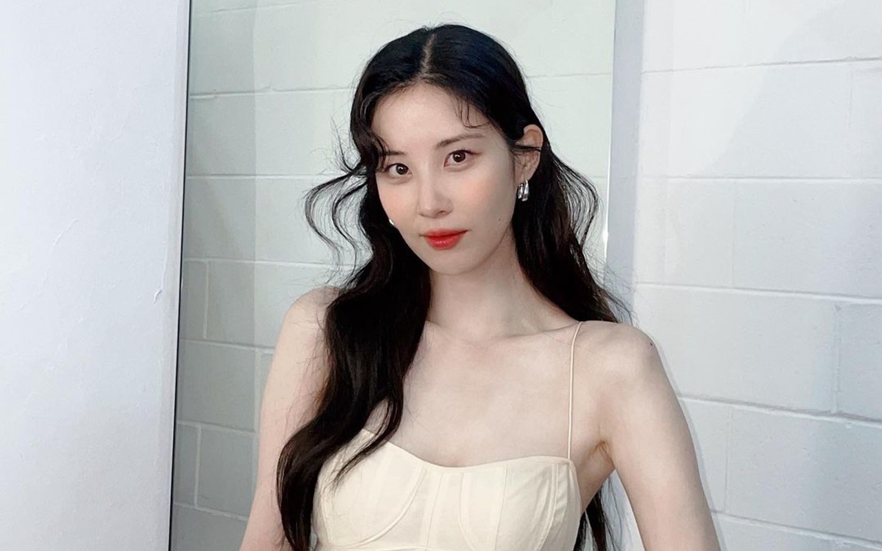 Gemas, Seohyun 'Nyempil' di Foto Bareng SNSD Pasca Absen 'Soshi Tam Tam'