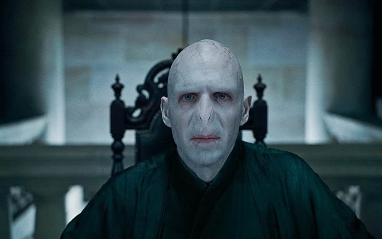 Ralph Fiennes Bagikan Ide Spin-Off Voldemort, Sebut Tak Cocok untuk Anak-Anak