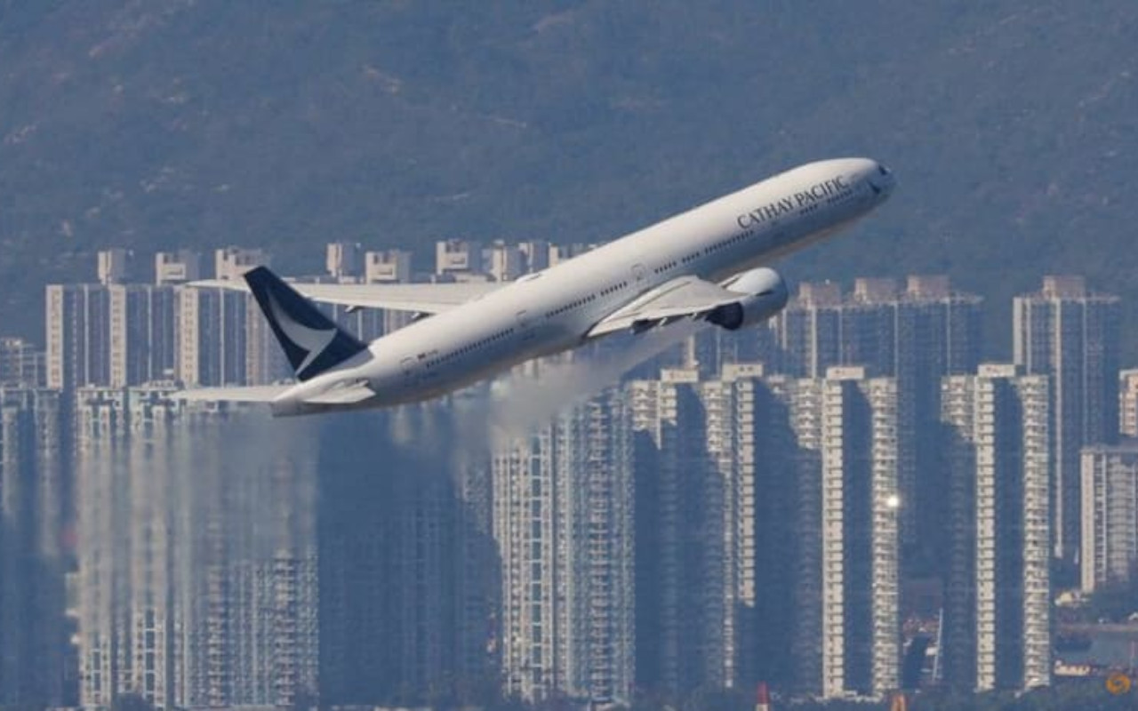 Dinilai Tak Efektif, Hong Kong Tangguhkan Larangan Penerbangan COVID-19