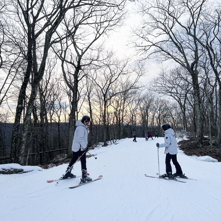 Ski Saat Liburan Musim Dingin