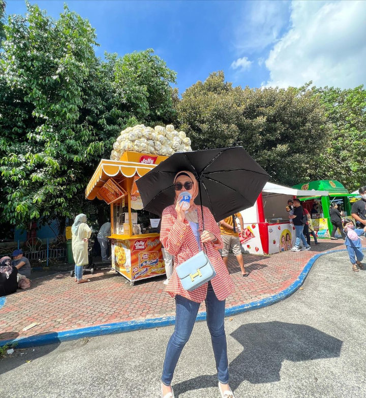 On Point saat Jajan di Pinggir Jalan