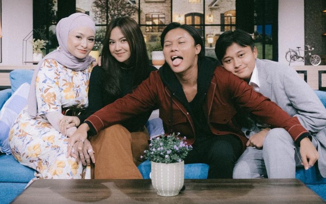 Video Nathalie Holscher Tanpa Hijab Viral, Wajah Cantik Plek Ketiplek Mirip Mahalini