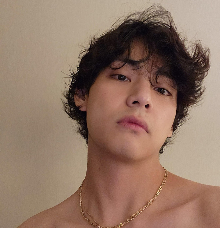 Awas Jantungan, V BTS Beri Kado Ultah Mengejutkan untuk ARMY