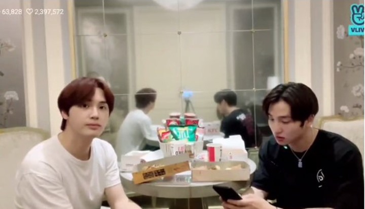 Melokal Banget, The Boyz Live Diiringi Takbiran Hingga Bahas Idul Adha Jelang Konser di Jakarta