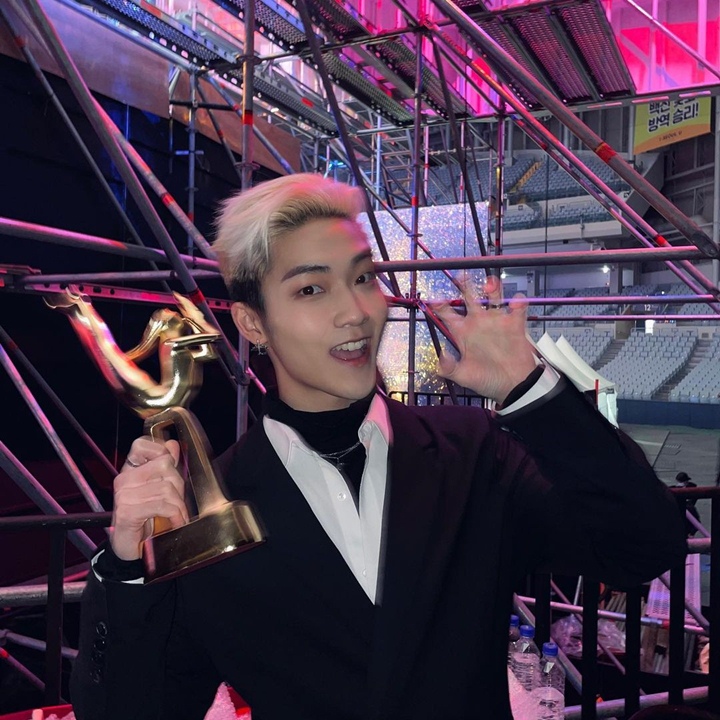Si <i>Happy Virus</i>
