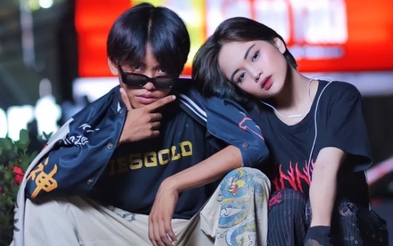 Tolak Beasiswa dari Sandiaga Uno, Intip 8 Style Roy 'Artis' Citayam Fashion Week Pacar Jeje