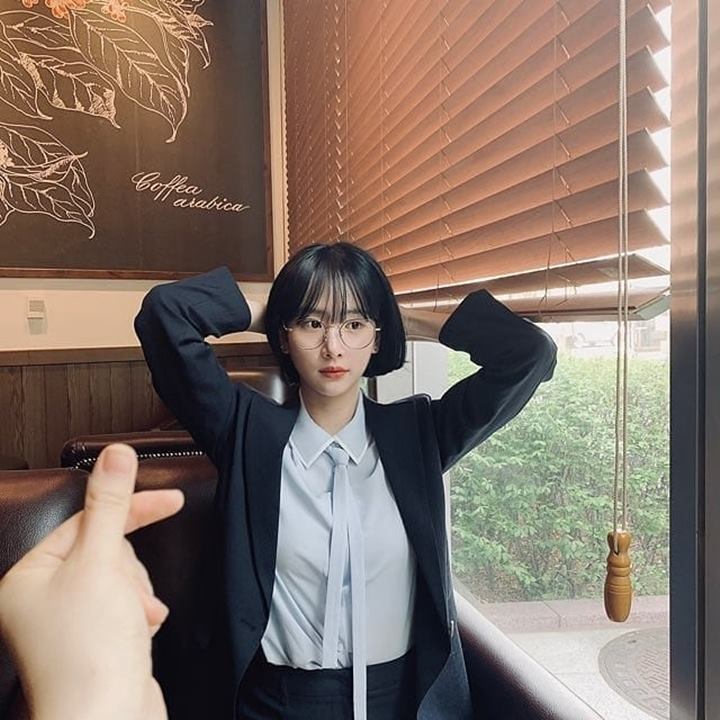 Manglingi dengan Outfit Semi Formal