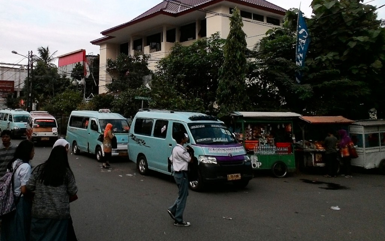 Komnas Perempuan Nilai Rencana Pisahkan Tempat Duduk Pria dan Wanita di Angkot Jakarta Menyulitkan 