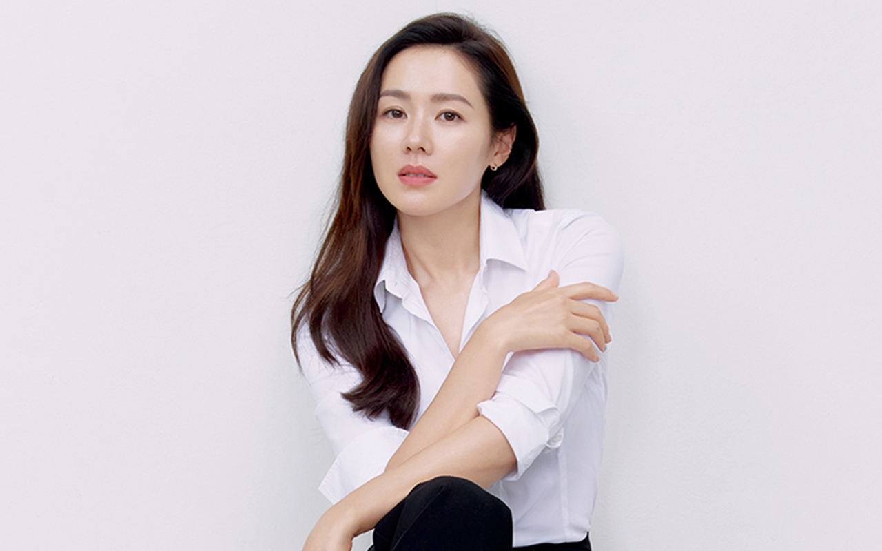  Kebiasaan Son Ye Jin Saat Umumkan Berita Penting Jadi Sorotan, Kenapa?