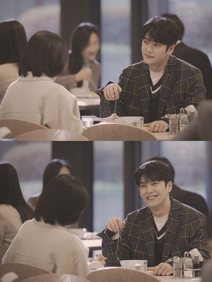Debut Tahun 2013, Inikah Alasan Kang Tae Oh Baru Di-Notice Sekarang?