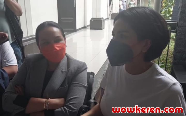 Nikita Mirzani Sempat Nangis Saat Mantap Putusin John Hopkins