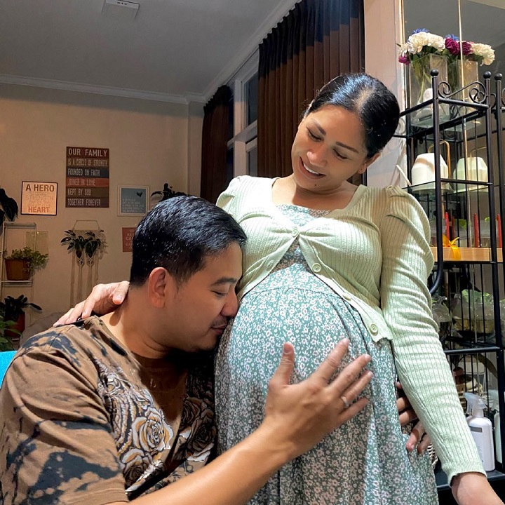 Bahagia Segera Sambut Anak Pertama