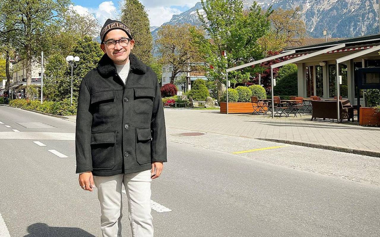 Bagikan Foto Bareng Ketiga Buah Hatinya, Ruben Onsu Mellow Singgung Soal Keadaan