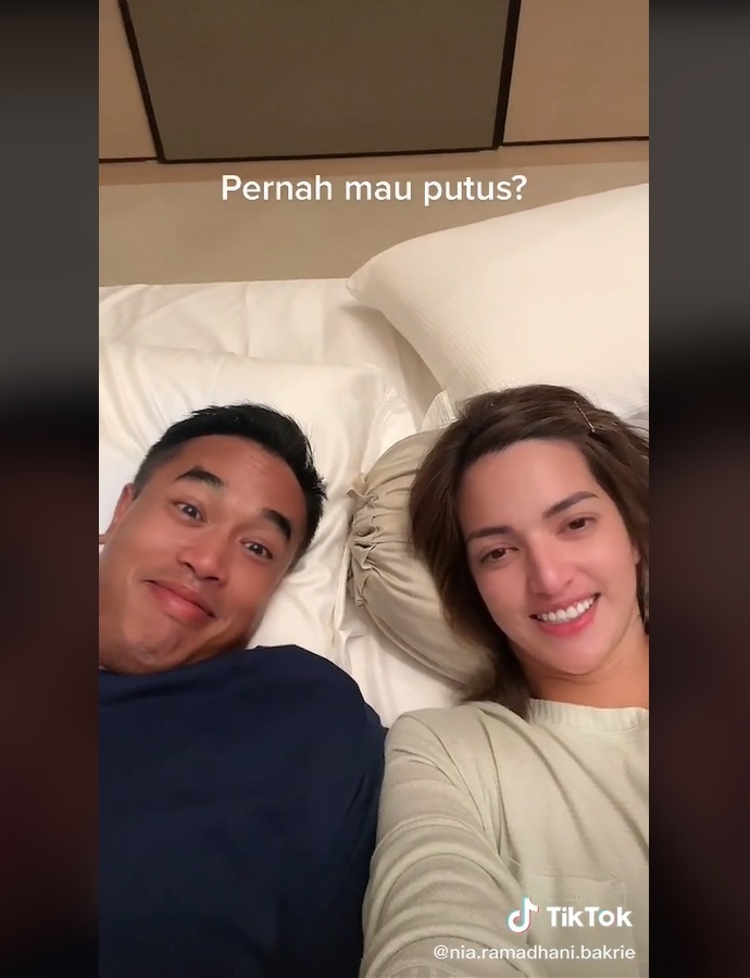 Selalu Romantis, Nia Ramadhani Sebut Ardi Bakrie Ternyata Pernah Berniat Putus Darinya