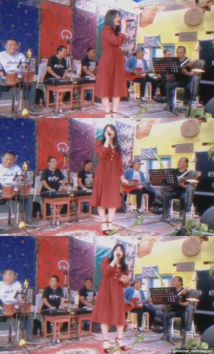 Memiliki Suara Merdu