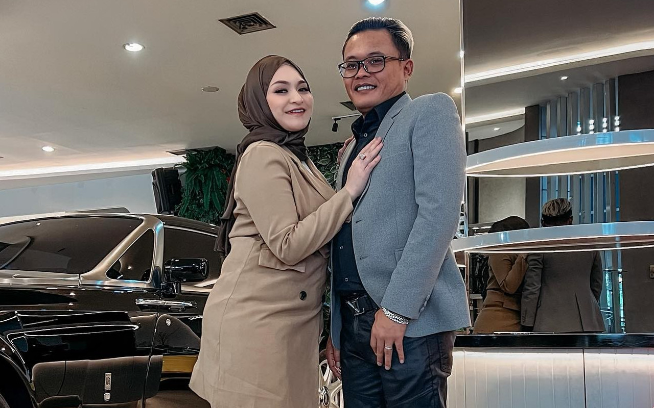 Sule Pamer Selfie Bareng Pasca Sidang Perdana Cerai, Nathalie Holscher: Biar Gitu Dia Ayahnya Adzam