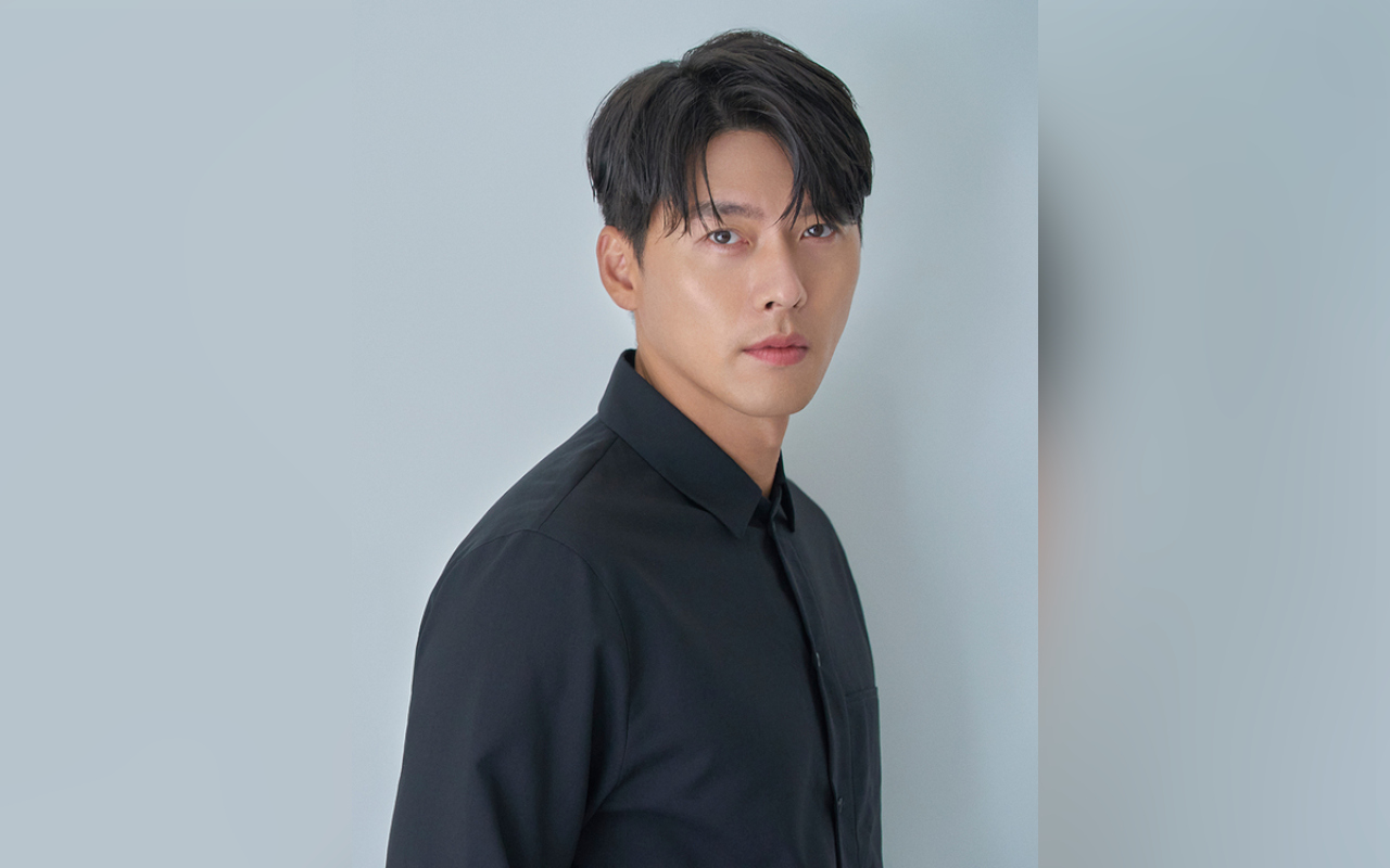 Hyun Bin Kelihatan Lelah Saat Tampil Perdana di Depan Publik Sejak Kehamilan Son Ye Jin