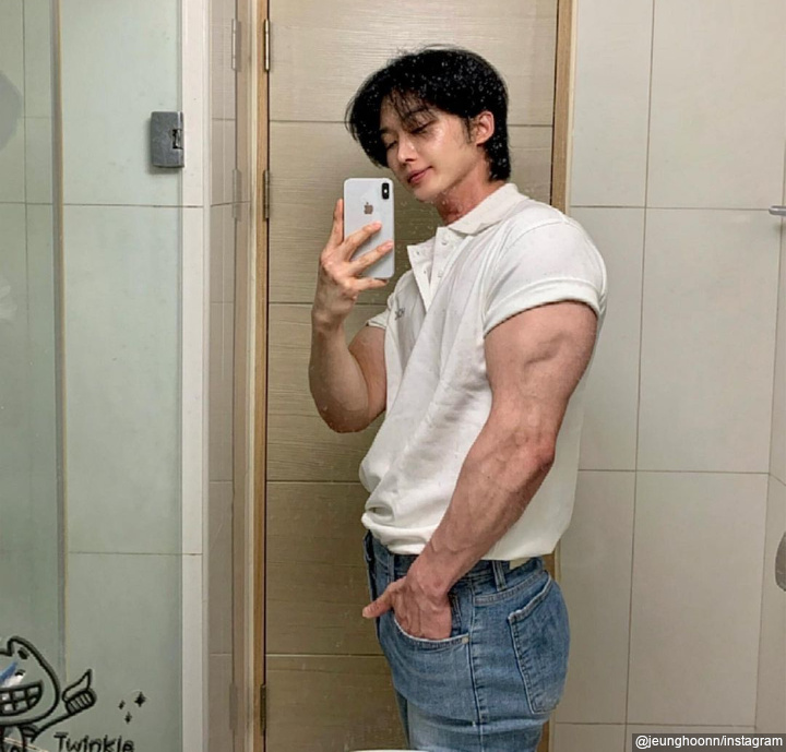 Si Tampan Gemar Selfie