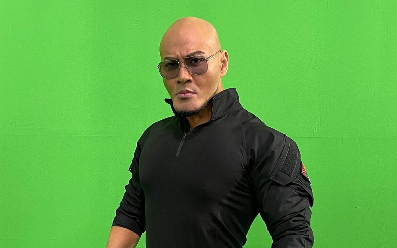 Jadi 'Robocop', Deddy Corbuzier Diam-Diam Main ke Citayam Fashion Week?