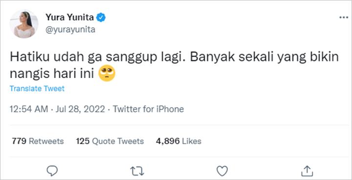 Yura Yunita Resmi Rilis MV \'Dunia Tipu-Tipu\', Twitter Banjir Momen Sedih