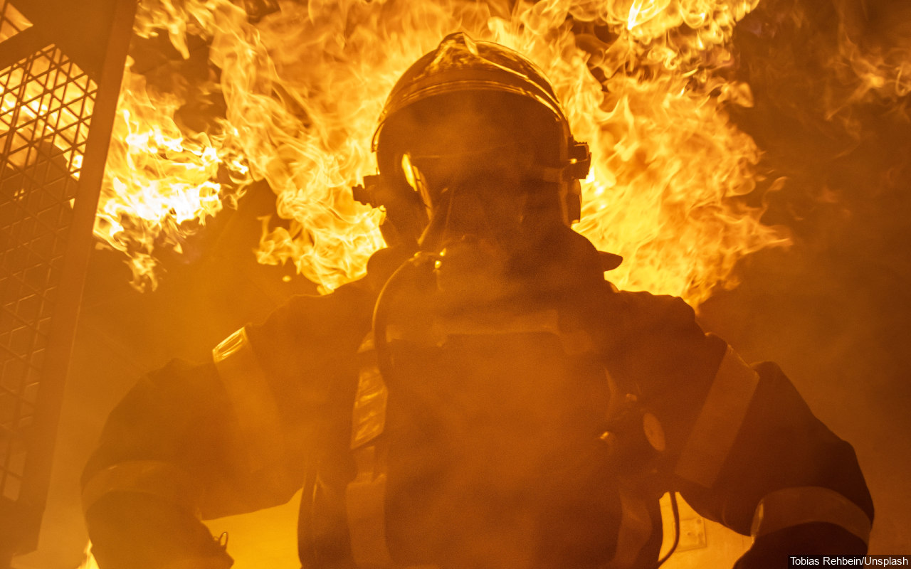Di Tengah Musim Kebakaran yang Lebih Intens, Petugas Damkar AS Hadapi Krisis Kepegawaian
