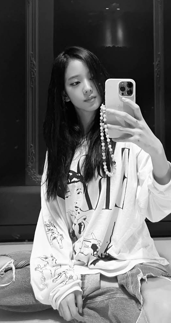 Jisoo Terpantau Makin Kurus Jelang Comeback BLACKPINK Jadi Perbincangan