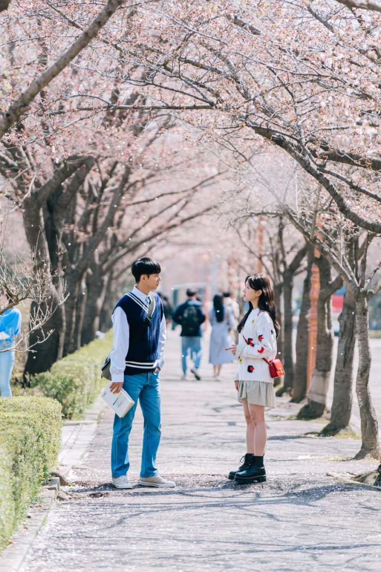 Bikin Terkecoh, Lee Seung Gi-Lee Se Young Bak Kencan Nyata Lwat \'Love According to the Law\'