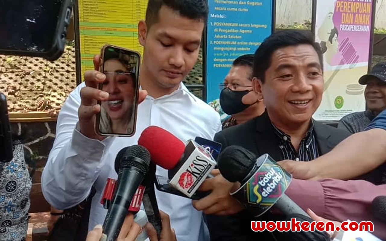 Kompak Absen Sidang, Dewi Persik dan Angga Wijaya Dinyatakan Resmi Cerai