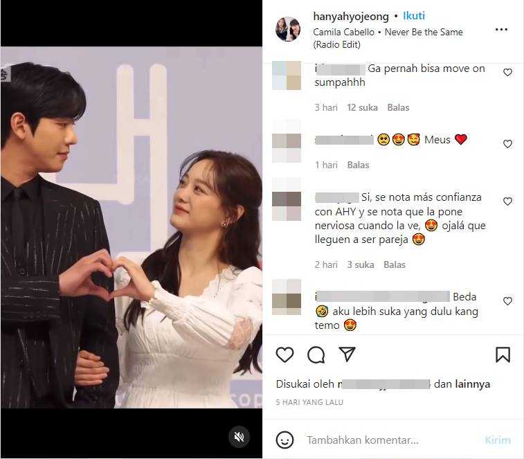 Kim Sejeong di konferensi pers