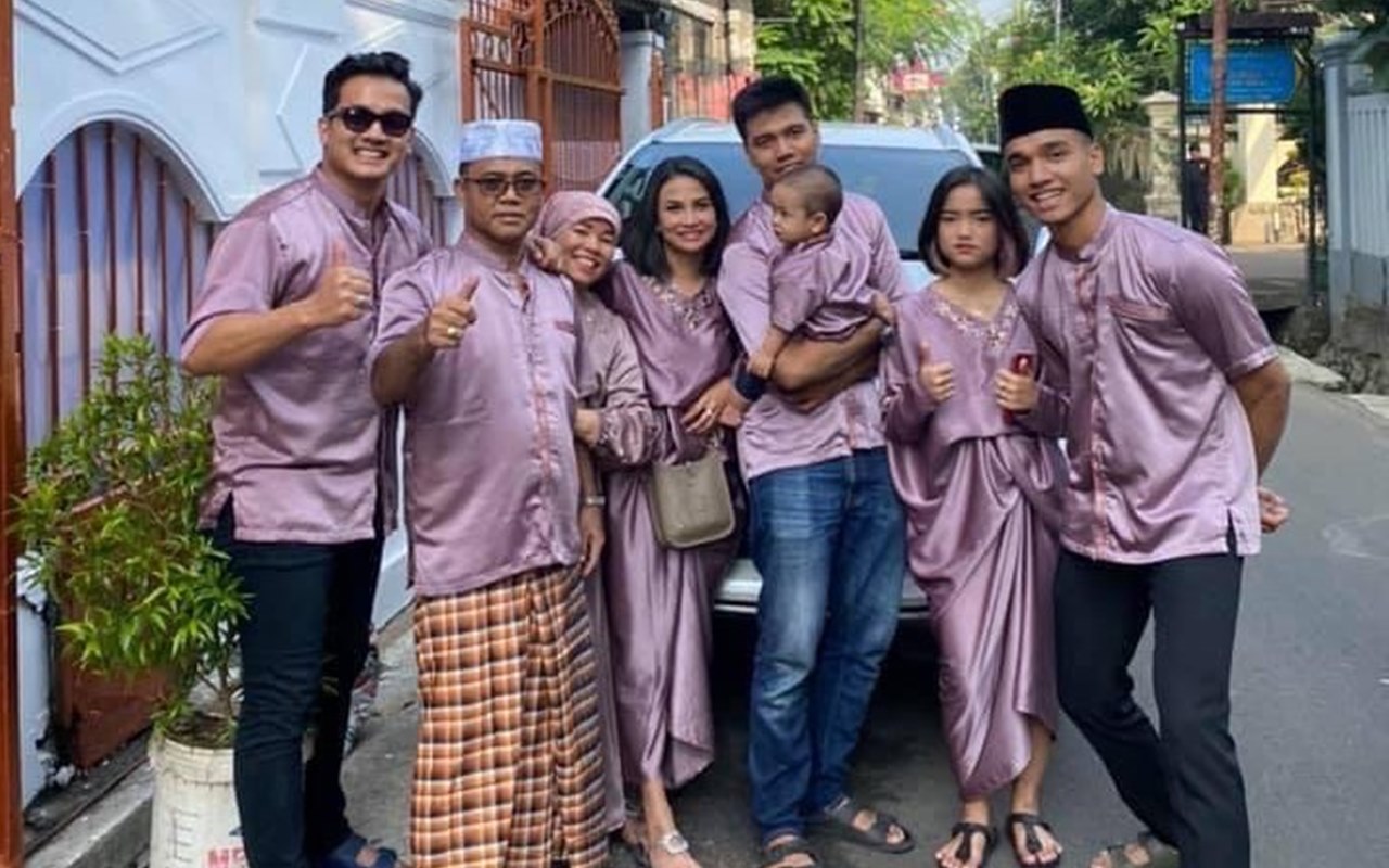 Aneh Tapi Nyata, Foto Jadul Oma Dewi dan Bibi Ardiansyah Ramai Disebut Bak Replika Fuji-Gala