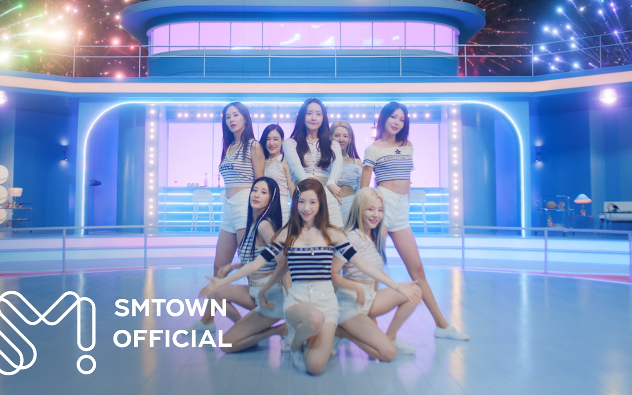 Girls' Generation Serasa Ajak Kembali ke Era Emas di MV Comeback 'FOREVER 1'
