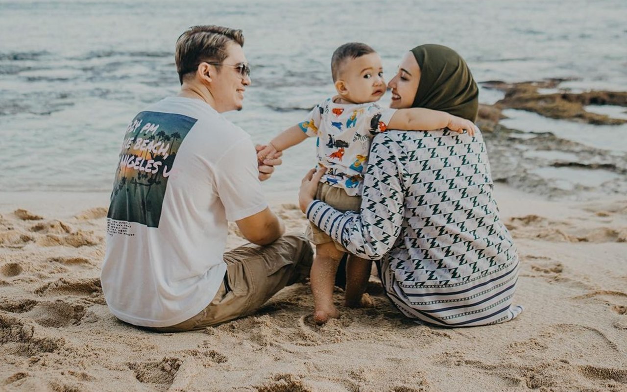 Zaskia Sungkar Ngakak Abis Usai Ukkaysa Refleks Bereaksi Begini Kala Irwansyah Lakukan Ini