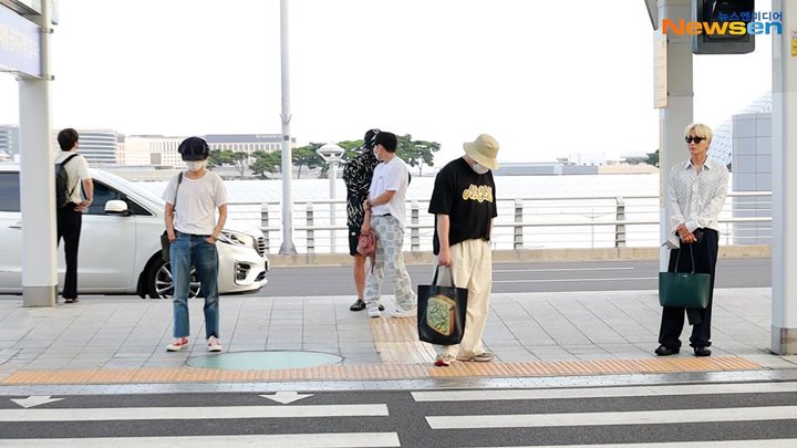 Leeteuk Super Junior Trending Usai Lari-Larian di Bandara, Diduga Terkait Berita Duka