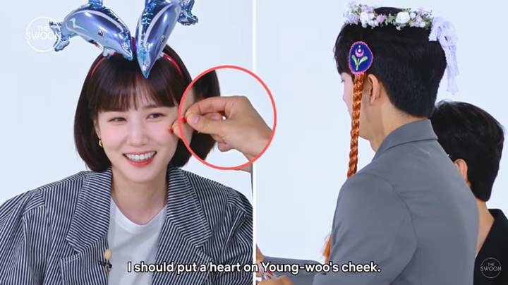 Kang Tae Oh Grogi Sentuh Wajah Park Eun Bin Saat Main Game Netflix