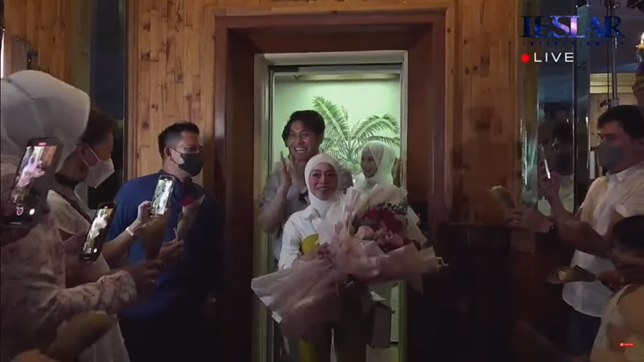 Kejutan Spesial