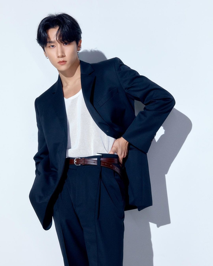Debut Solo