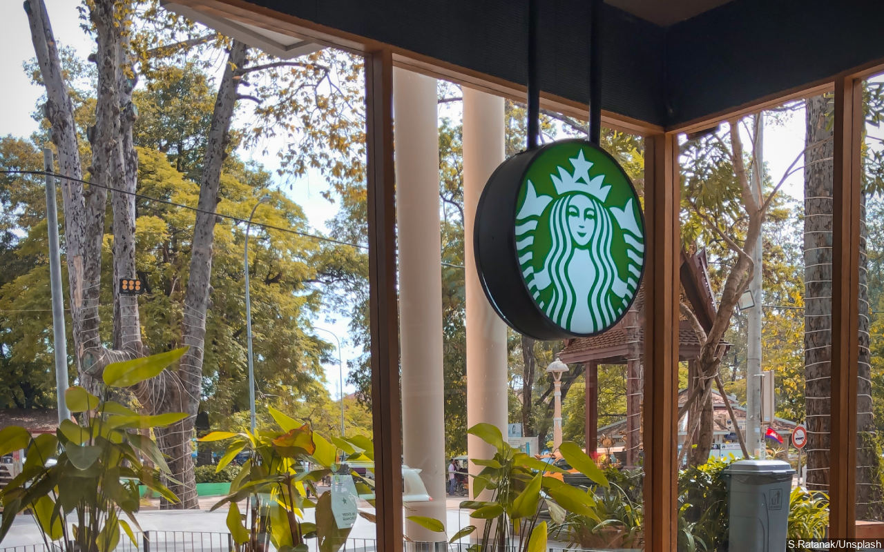 Antusiasme WNI di Sri Lanka Hingga Starbucks Dalam Menyambut HUT RI ke-77