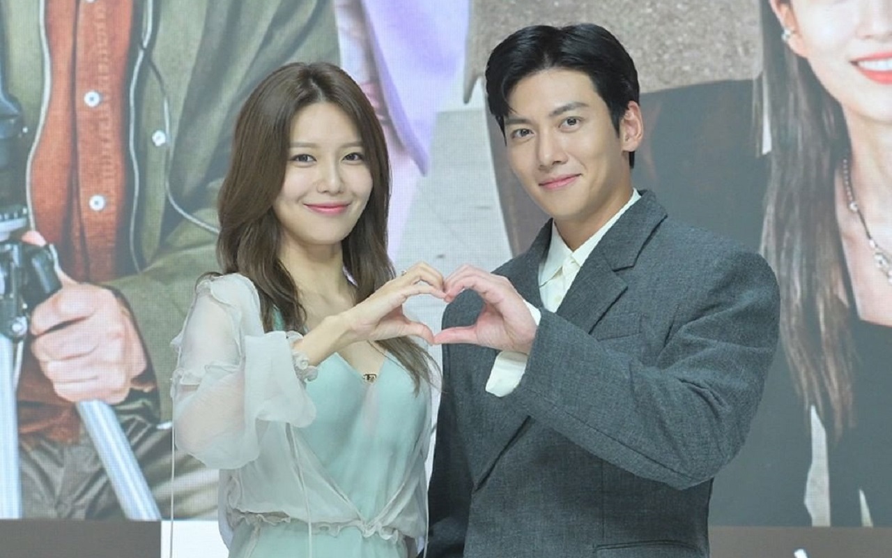 Tak Setinggi Prediksi Sooyoung dan Ji Chang Wook, Ini Rating Episode Perdana 'If You Wish Upon Me'