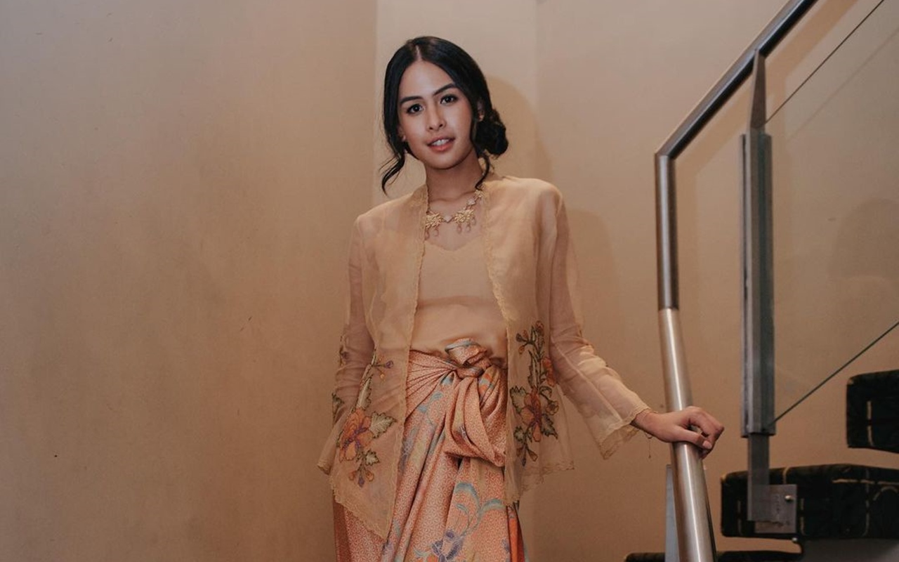 Maudy Ayunda Pamerkan Pundak Indah di Photoshoot, Inner Beauty Jadi Ilham Desain Perhiasan?