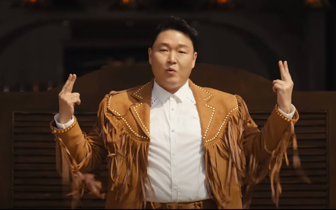PSY Ikut Peduli: Donasi Miliaran untuk Korban Banjir, Setelah Dikritik Soal Konser