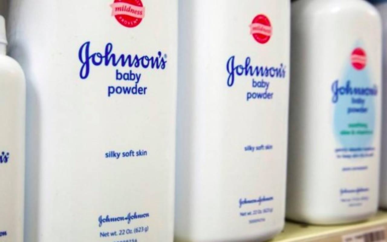 J&J Akan Setop Penjualan Bedak Bayi Berbahan Dasar Talk Secara Global