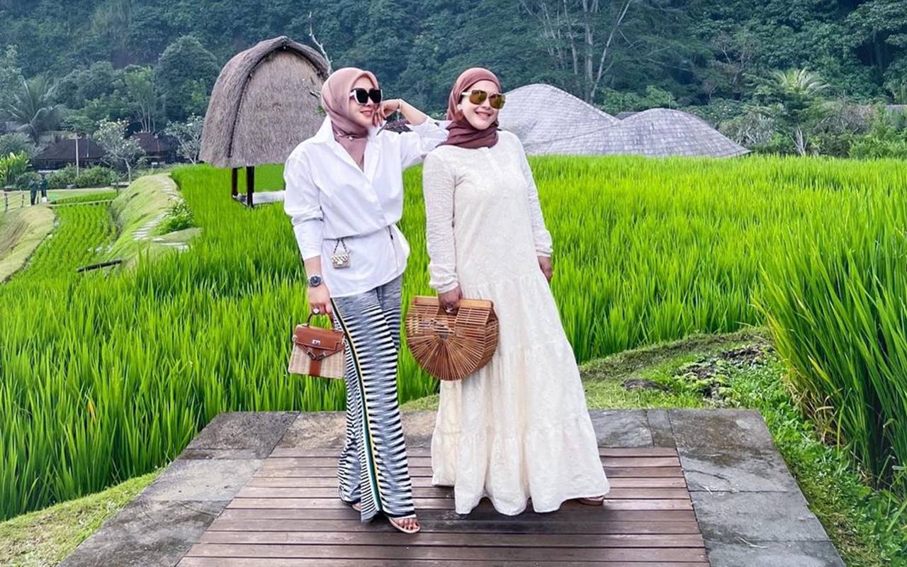 Syahrini Rela Kepanasan Susuri Jalanan Tokyo Demi Titipan Sang Adik, Balasan Rani Langsung Heboh