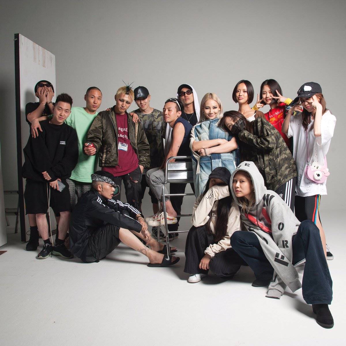 Geng +82 berisikan G-Dragon BIGBANG cs