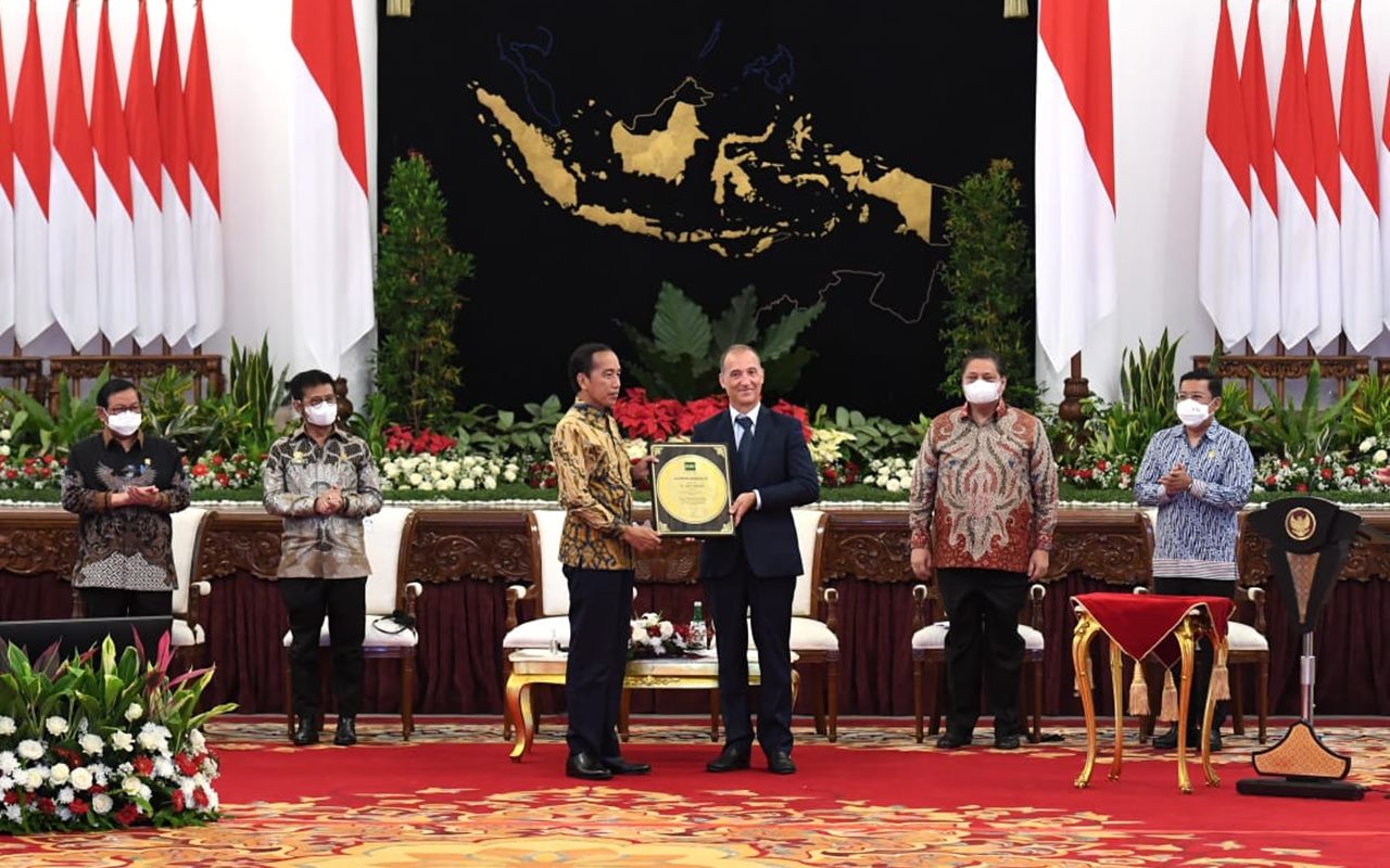 Diakui Dunia, Jokowi Terima Penghargaan IRRI atas Kesuksesan Swasembada Beras Indonesia
